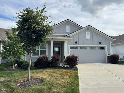 805 Sapp Cir, Westfield, IN, 46074-7782 | Card Image