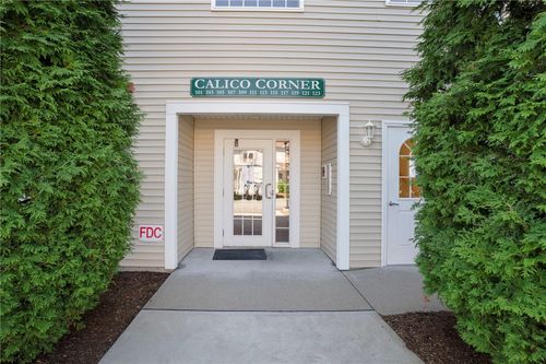 101-1 Gray Coach Ln, Cranston, RI, 02921-3456 | Card Image