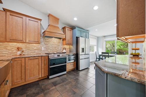 9825 Betteker Ln, ROCKVILLE, MD, 20854-2125 | Card Image