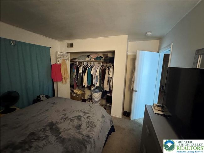 215 W Lehigh St, Townhouse with 3 bedrooms, 3 bathrooms and null parking in Bethlehem PA | Image 23