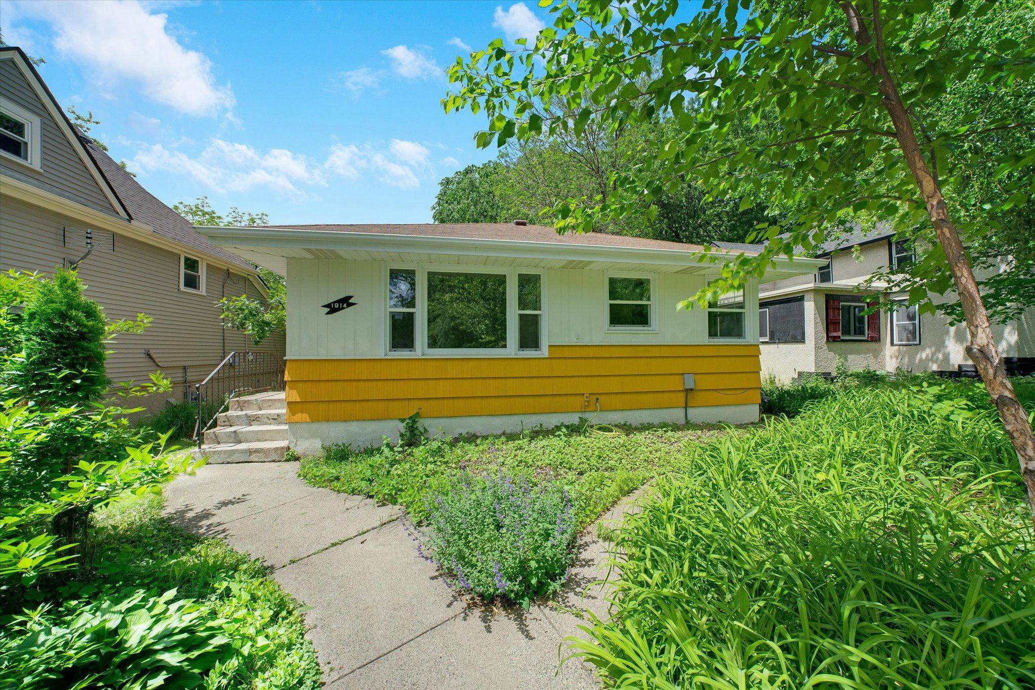 Hayes St, Minneapolis, MN 55418