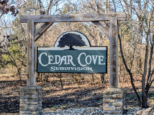 11 Tall Cedar Ln, Reeds Spring, MO, 65737-8988 | Card Image