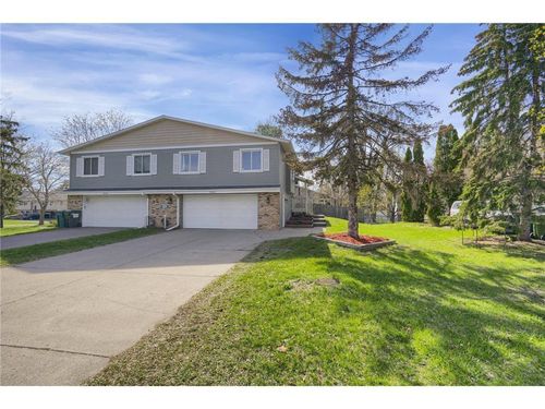 9458 Able St Ne, Blaine, MN, 55434-2519 | Card Image