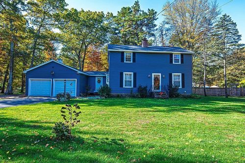 32 Hickory Dr, Amherst, NH, 03031-2220 | Card Image