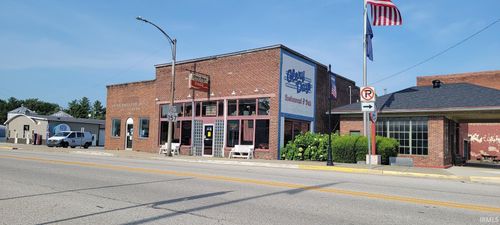 802 Main Street, Clay City, IN, 47841-1334 | Card Image