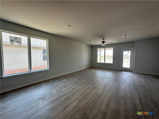 909 James Parker Cir, House other with 4 bedrooms, 2 bathrooms and null parking in Killeen TX | Image 9