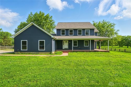 2211 E Social Row Rd, Centerville, OH, 45458-4805 | Card Image