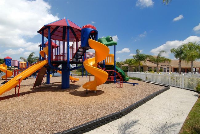 12358 Lavender Loop, House other with 4 bedrooms, 3 bathrooms and null parking in BRADENTON FL | Image 50