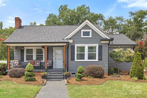 305 E Marion St, Kershaw, SC, 29067-1439 | Card Image