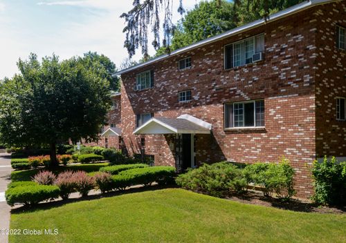 a-kr-2568 Western Avenue, Guilderland, NY, 12009 | Card Image