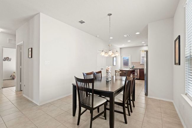 612 Reinhardt Blvd, House other with 3 bedrooms, 2 bathrooms and 2 parking in Georgetown TX | Image 11