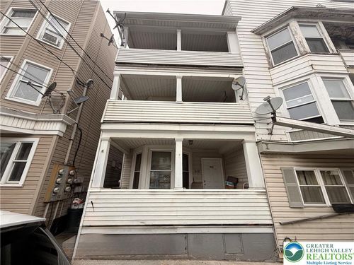 3-213 E Bertsch St, Lansford, PA, 18232-2125 | Card Image