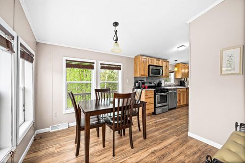 3972 Wildrose Dr, Duluth, MN, 55803-1100 | Card Image