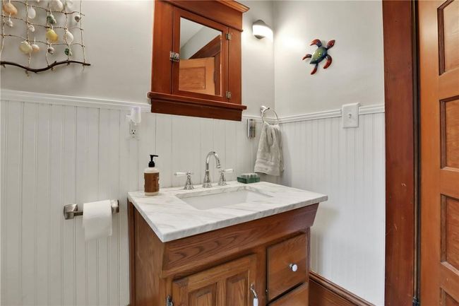 185 E Chester St, House other with 3 bedrooms, 2 bathrooms and 1 parking in Kingston NY | Image 13