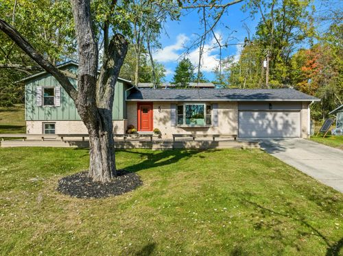 4852 Whitman Cir, Ann Arbor, MI, 48103-9774 | Card Image