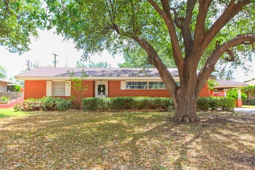 1706 Harvard Ave, Big Spring, TX, 79720-3408 | Card Image