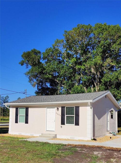 2009 Henley Rd, Lutz, FL, 33558-8345 | Card Image