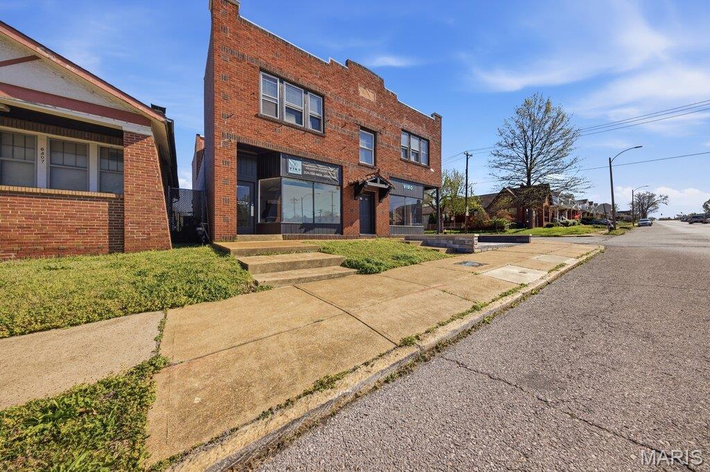 Commercial Sale in St Louis 2