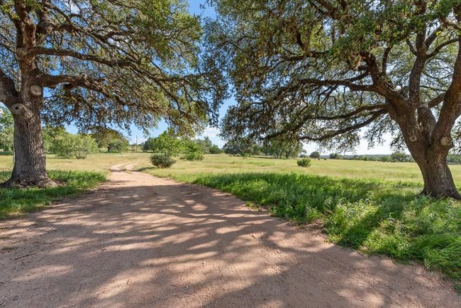 1649 Schumann Rd, Home with 3 bedrooms, 2 bathrooms and null parking in Stonewall TX | Image 27