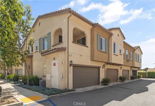 11722 Lakeland Road, Norwalk, CA, 90650 | Card Image