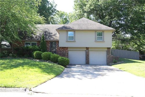 1908 Countryside Dr, Pittsburg, KS, 66762-3524 | Card Image
