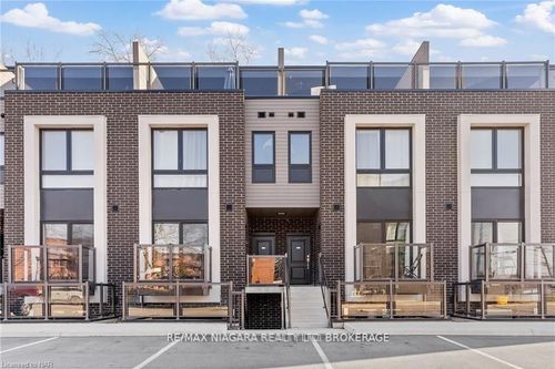 115-6065 Mcleod Rd, Niagara Falls, ON, L2G0Z7 | Card Image