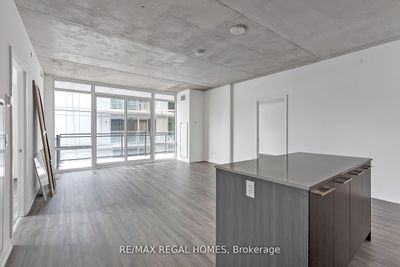 305 - 45 Baseball Pl, Condo with 3 bedrooms, 2 bathrooms and 1 parking in Toronto ON | Image 2