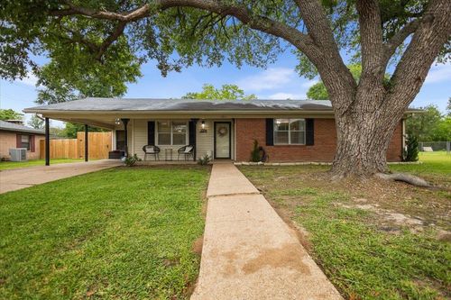 2304 Kaynell Drive, Henderson, TX, 75654 | Card Image