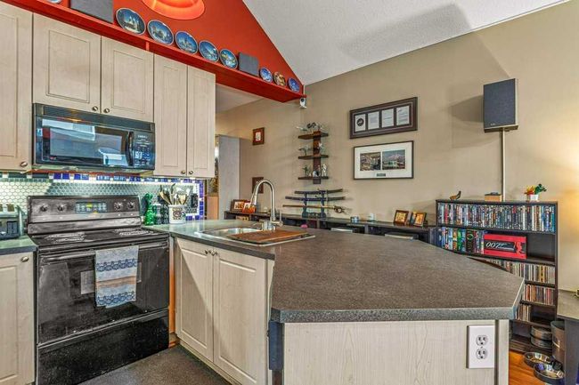 307 - 176 Kananaskis Way, Condo with 2 bedrooms, 1 bathrooms and 2 parking in Canmore AB | Image 15