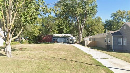 1003 Nw B St, Blue Springs, MO, 64015-3650 | Card Image