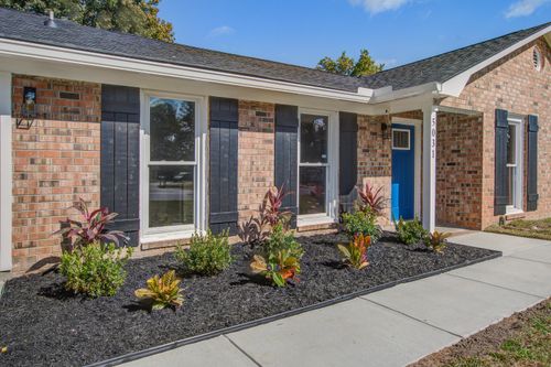 5031 Foxwood Dr, North Charleston, SC, 29418-3282 | Card Image