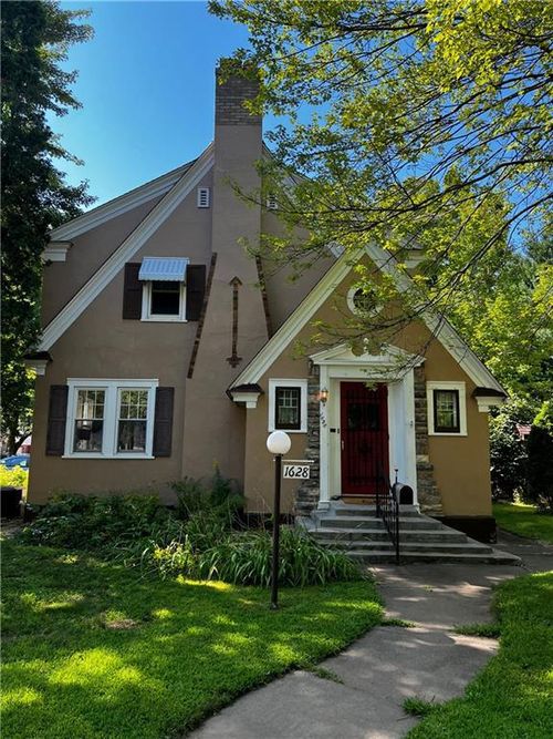 1628 Rust St, Eau Claire, WI, 54701-4024 | Card Image