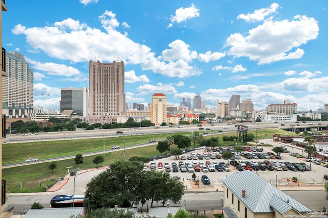 APT-703 - 215 Center St, Condo with 2 bedrooms, 3 bathrooms and null parking in San Antonio TX | Image 28