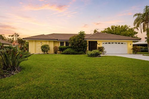 450 Rubens Dr E, NOKOMIS, FL, 34275-3560 | Card Image