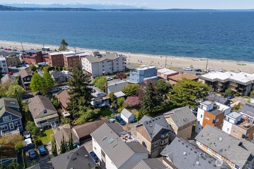 2a-2443 55th Ave Sw, Seattle, WA, 98116-2279 | Card Image
