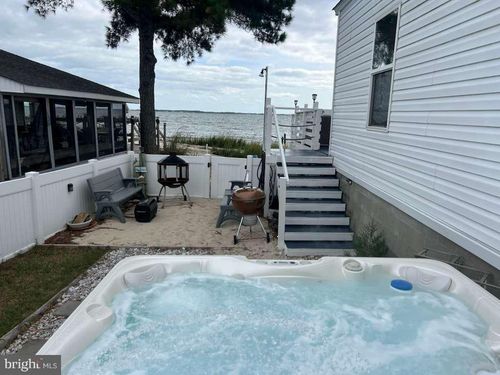 35752 E River Dr, MILLSBORO, DE, 19966-6885 | Card Image