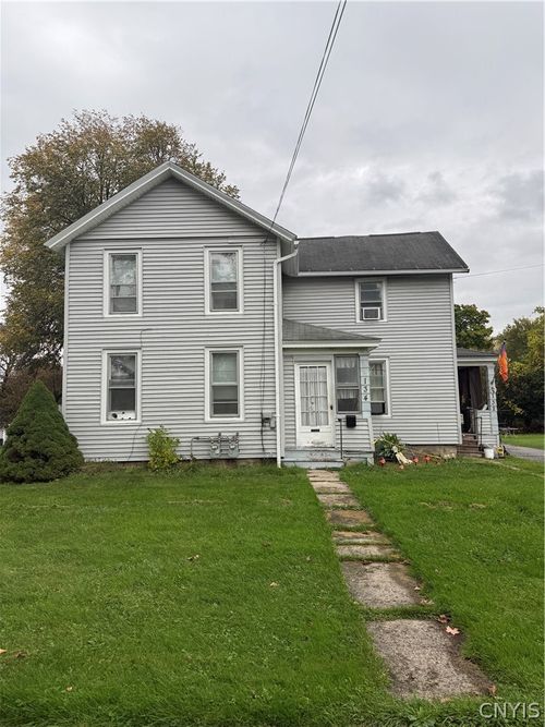 132 N Lewis St, Auburn, NY, 13021-2044 | Card Image
