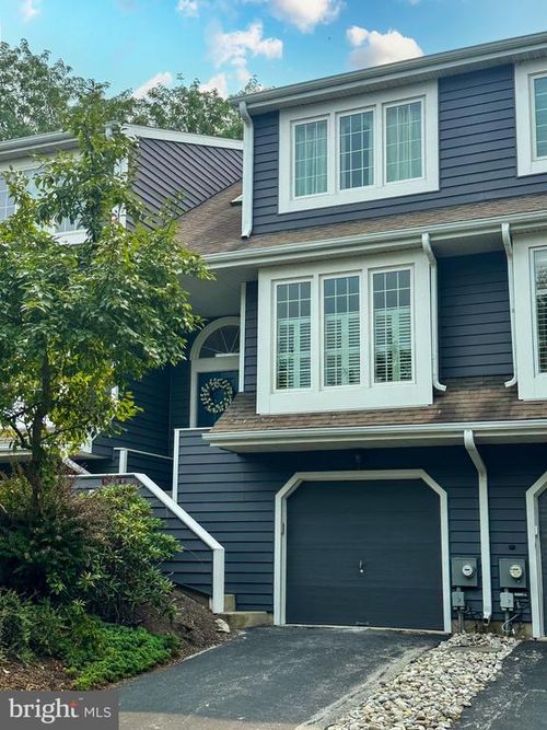 103 Whistling Swan Ln, DOWNINGTOWN, PA, 19335-4501 | Card Image
