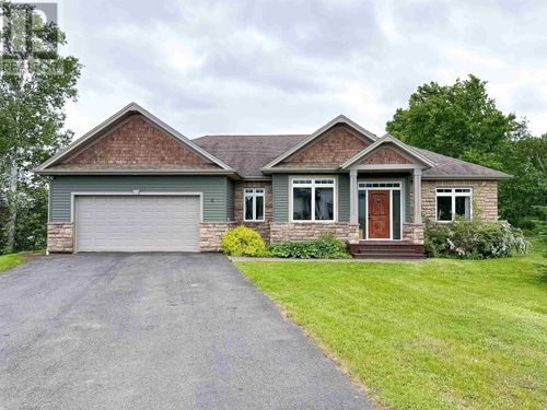41 Southampton Dr, Stratford, PE, C1B0B2 | Card Image