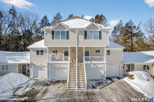 10-10 Trout Brook Cir, Newtown, CT, 06470-2650 | Card Image