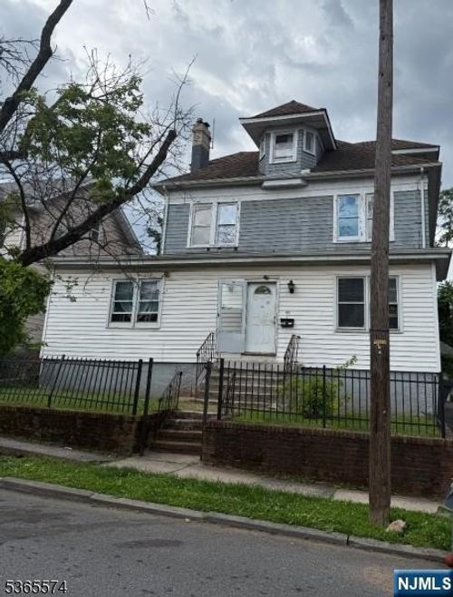 68-66-68 Scheerer Ave, Newark, NJ, 07112-2524 | Card Image
