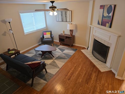 14b-27 Crows Nest Ln, Danbury, CT, 06810-2000 | Card Image