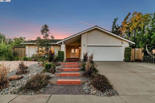 1301 Quema Dr, Fremont, CA, 94539-5796 | Card Image