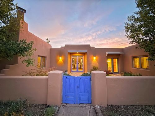 12 Sierra Lavanda, Santa Fe, NM, 87507-0108 | Card Image