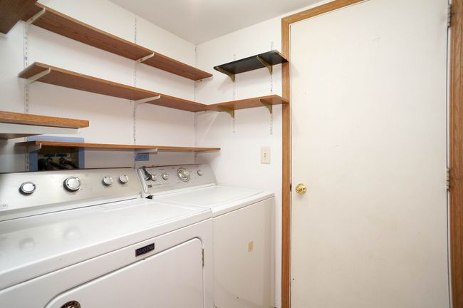 671 Legends Dr, Home with 3 bedrooms, 3 bathrooms and 2 parking in Carol Stream IL | Image 15
