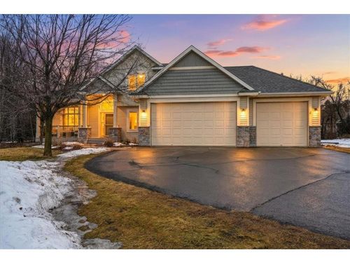 925 Sadies Ln, Hudson, WI, 54016-7718 | Card Image