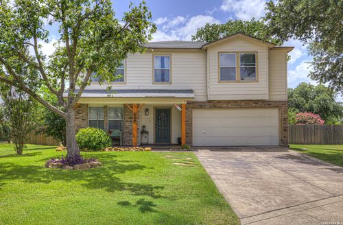 689 Northgap Dr, New Braunfels, TX, 78130-2662 | Card Image