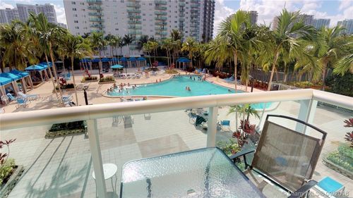 apt-204-19370 Collins Ave, Sunny Isles Beach, FL, 33160-2247 | Card Image