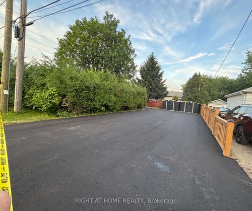 upper-442 Broadway Ave, Milton, ON, L9T1T9 | Card Image