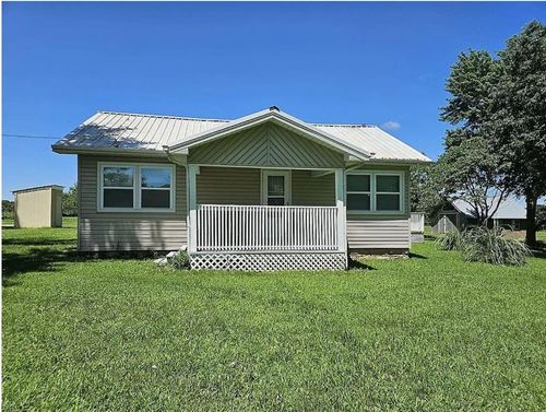 1086 N 100th Rd, Baldwin City, KS, 66006-7104 | Card Image